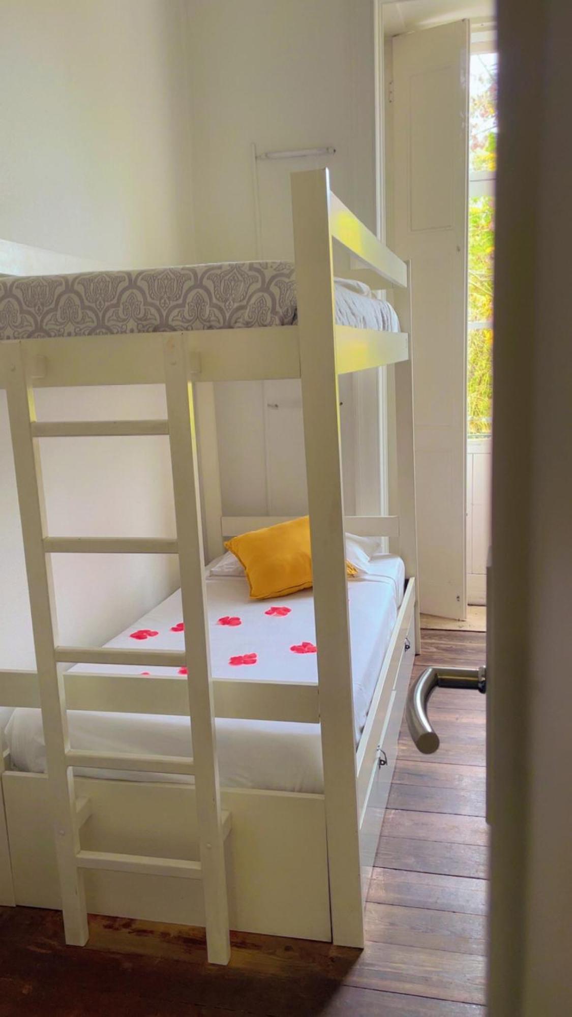 Ww Hostel & Suites Coimbra Bagian luar foto