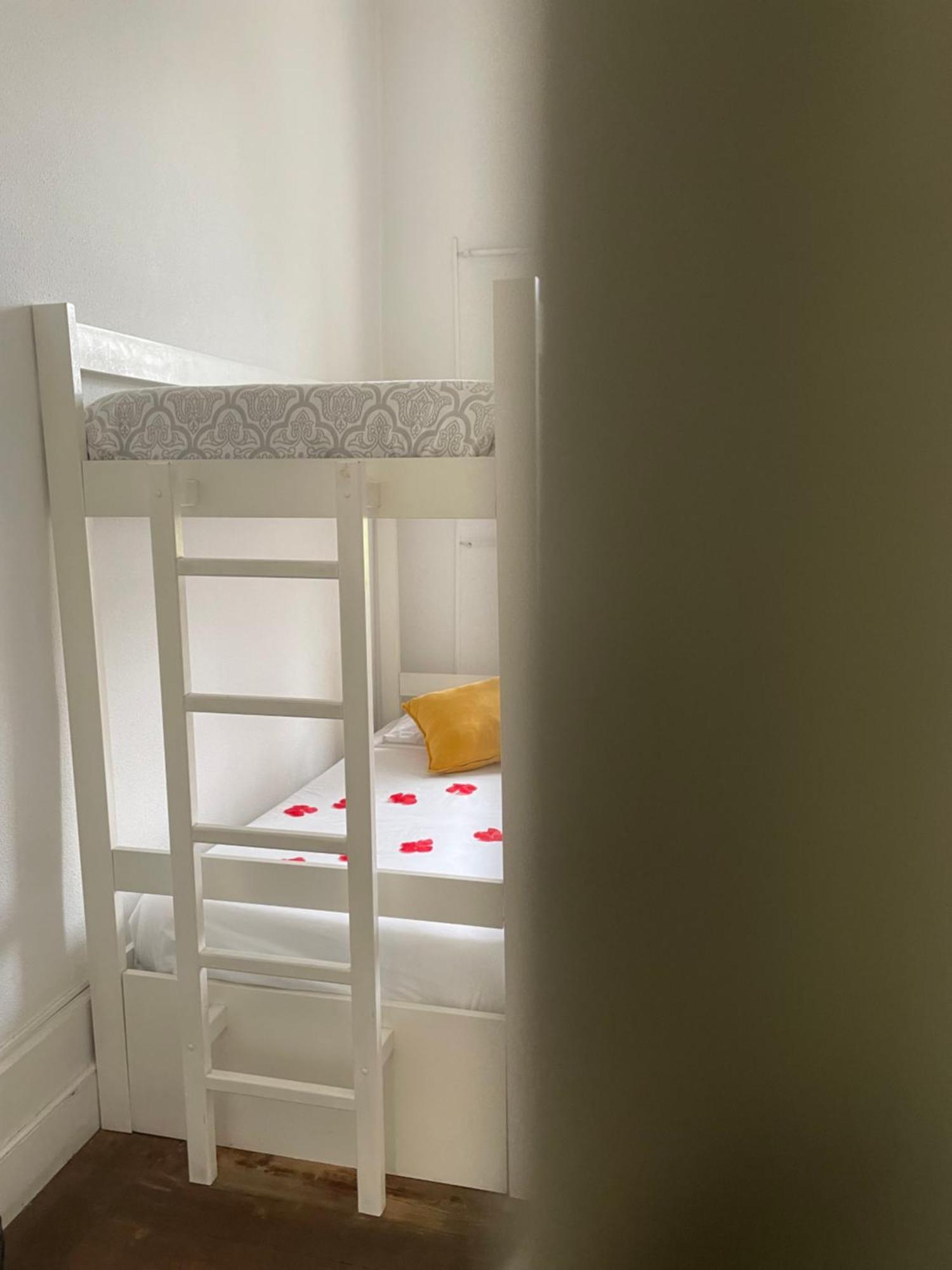 Ww Hostel & Suites Coimbra Bagian luar foto
