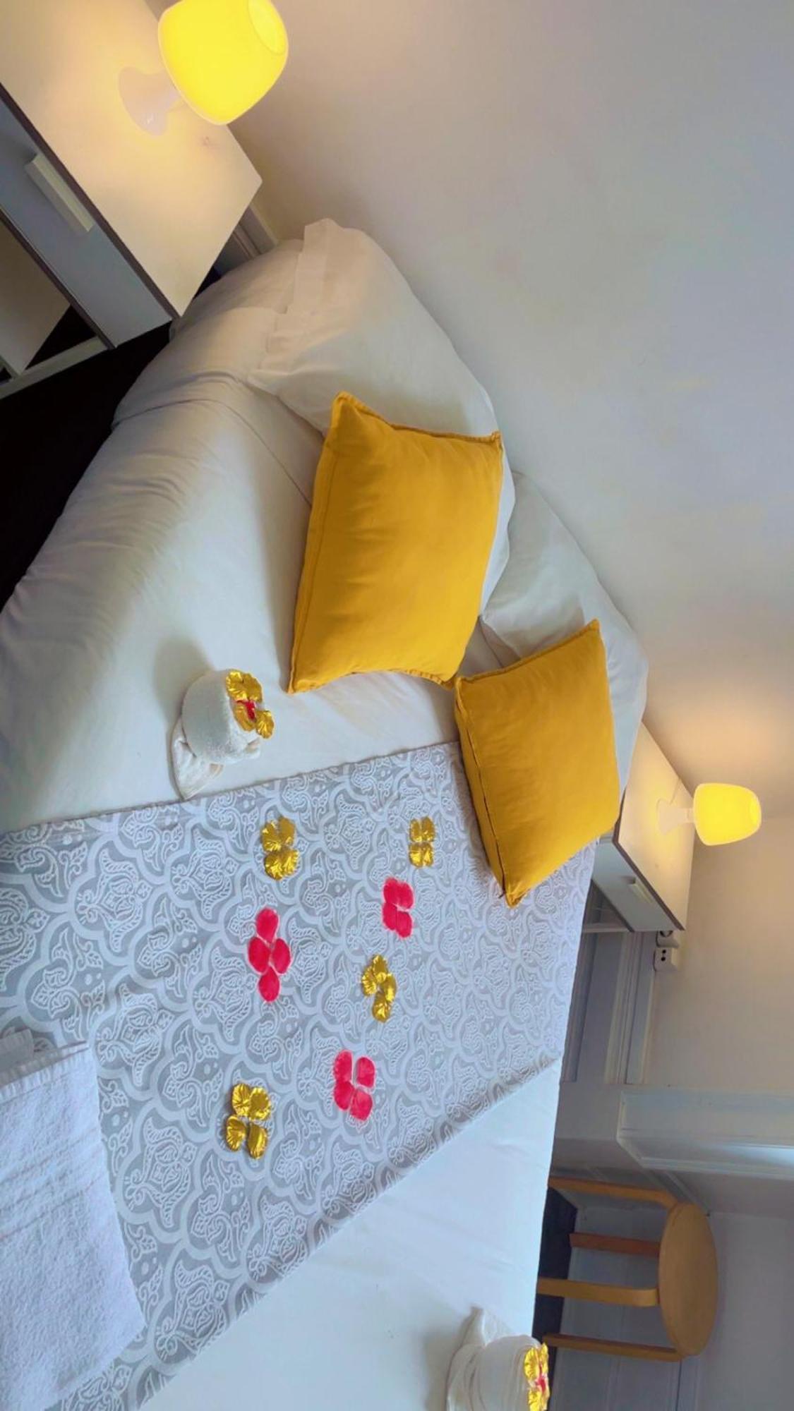 Ww Hostel & Suites Coimbra Bagian luar foto