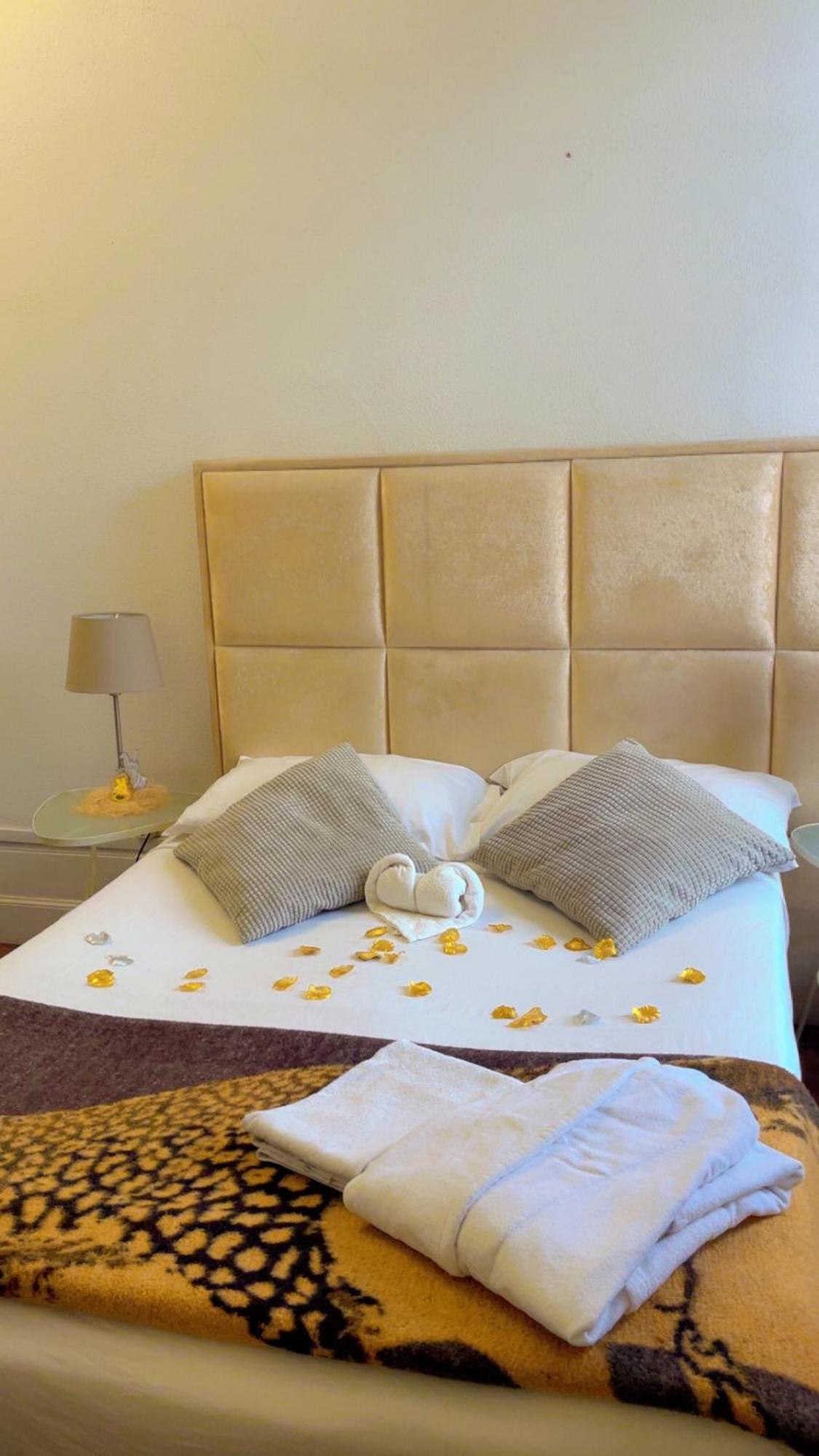 Ww Hostel & Suites Coimbra Bagian luar foto