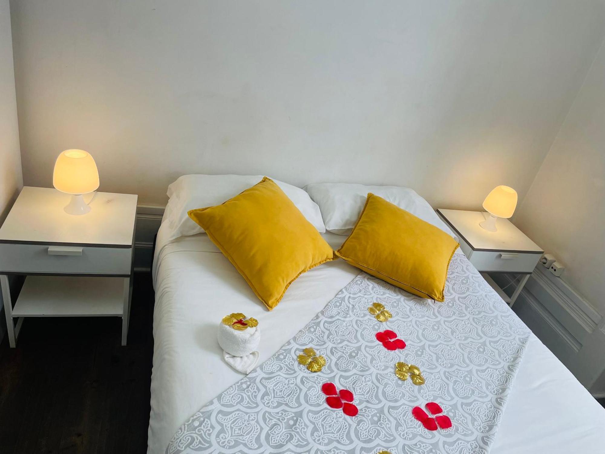 Ww Hostel & Suites Coimbra Bagian luar foto