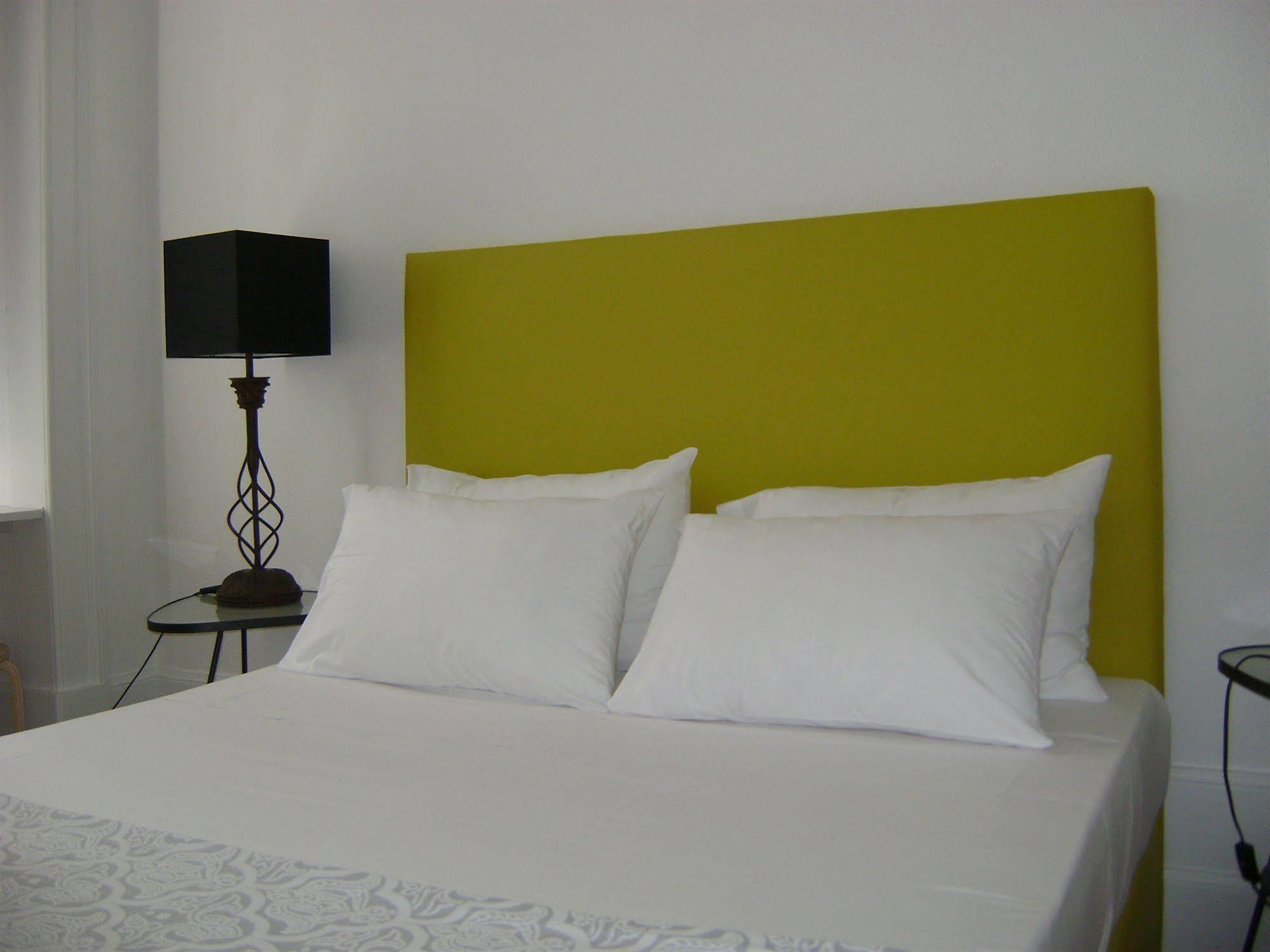 Ww Hostel & Suites Coimbra Bagian luar foto